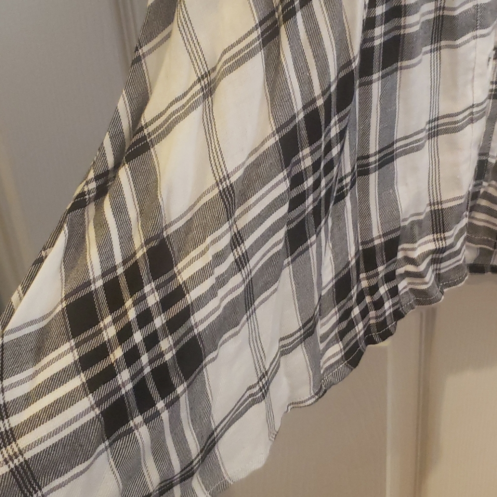 Button up blouse - Picture 5 of 6